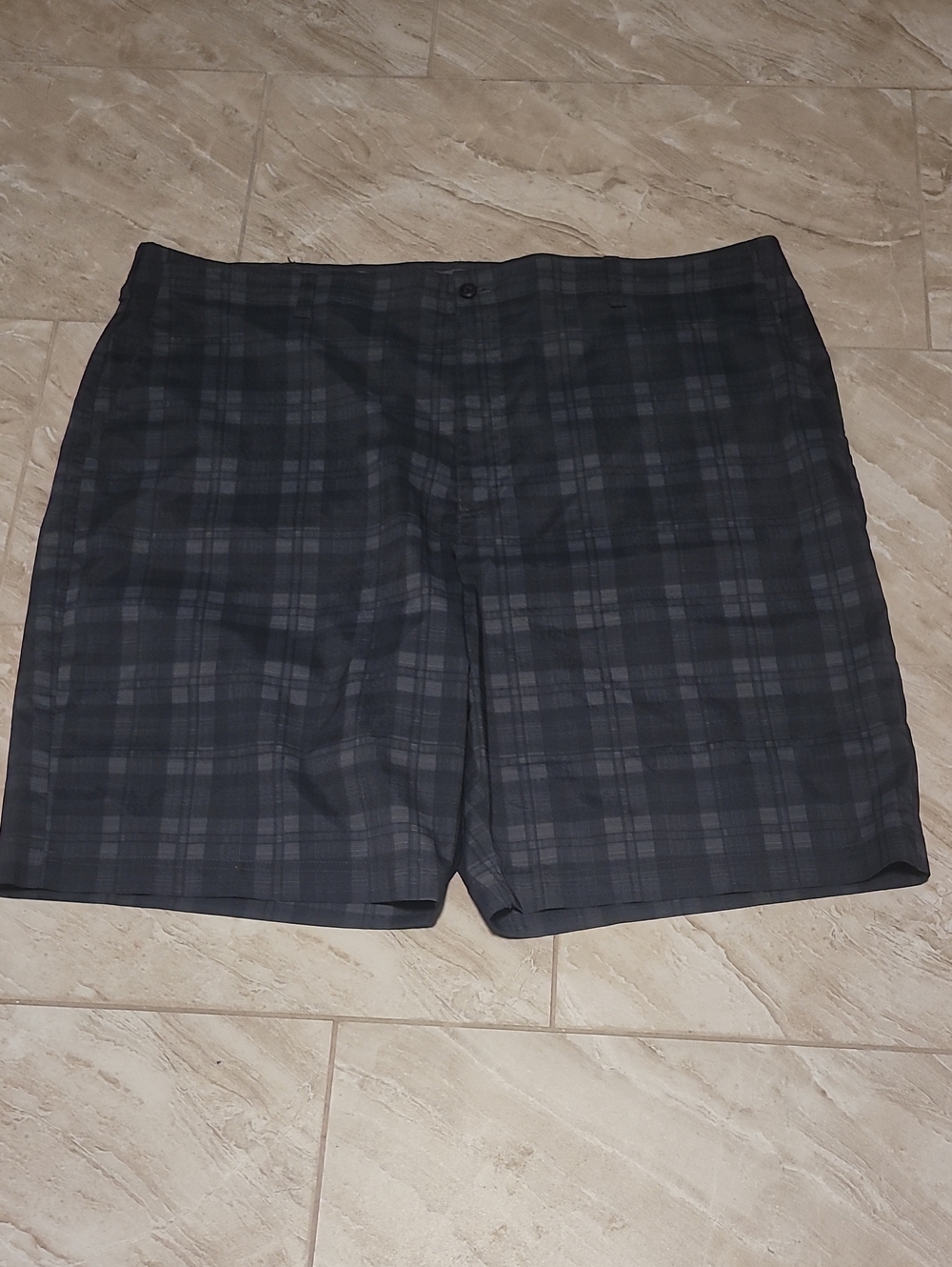 Hogan Men's Plaid Flat Front Shorts - Black & Gray